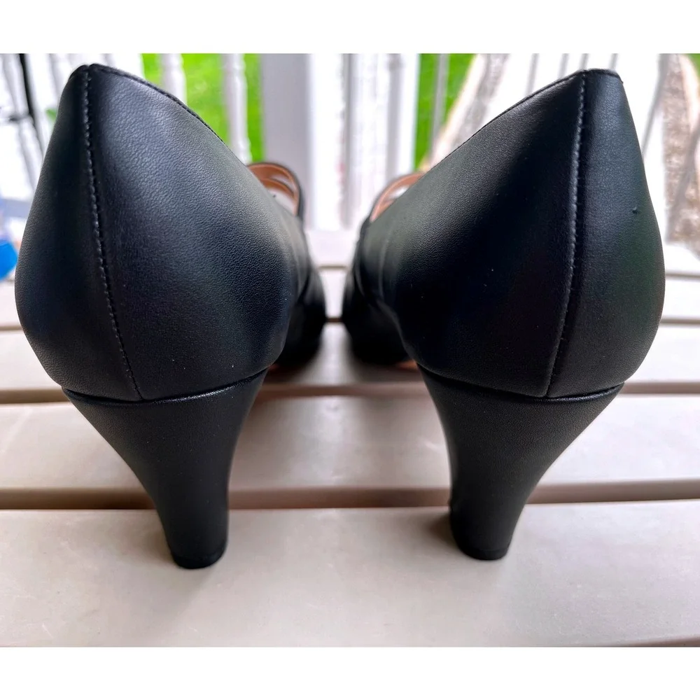 Journee Collection Windy-WD Black Mary Jane Pumps Wide Width 8.5 Vegan Leather